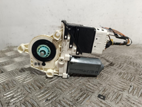  MOTOR ELEVALUNAS TRASERO IZQUIERDO 