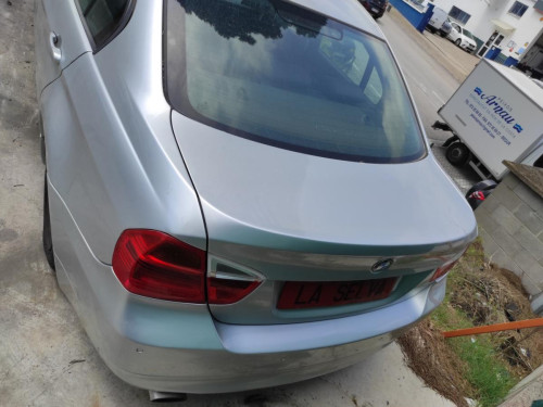 BMW SERIE 3 BERLINA (E90) — автомобиль-донор на запчасти 