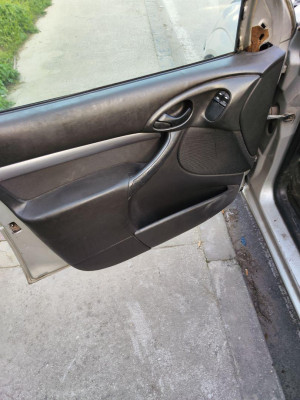 ELEVALUNAS DELANTERO IZQUIERDO