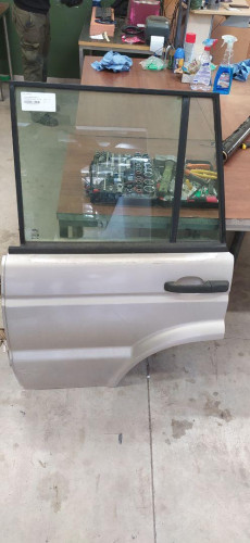PUERTA TRASERA IZQUIERDA Land Rover DISCOVERY (LT) 