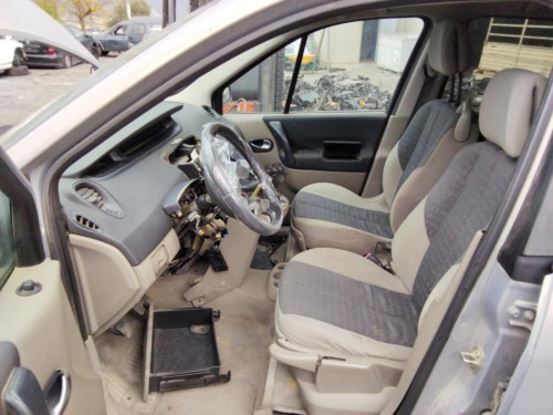  RENAULT SCENIC II (JM) 