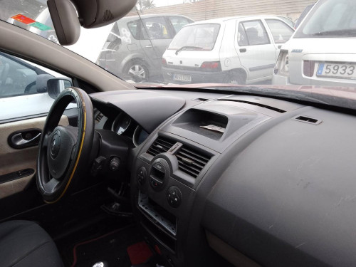 RENAULT MEGANE II BERLINA 3P — Donor Vehicle for Used Parts 