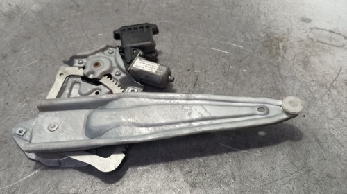 ELEVALUNAS TRASERO DERECHO Toyota VERSO (AUR2/ZGR2) 