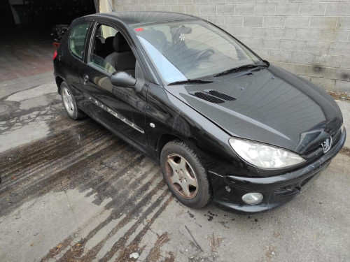 PEUGEOT 206 — vehículo donante para recambios 