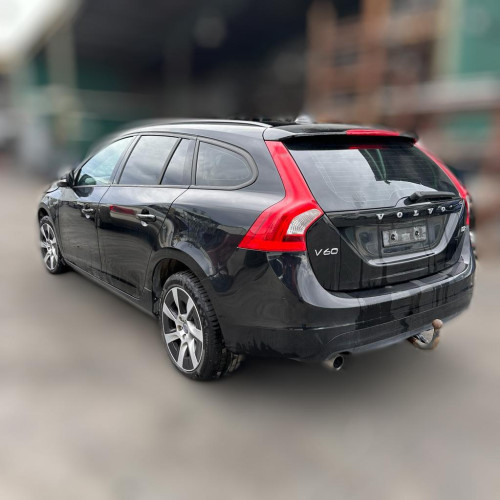  VOLVO V60 FAMILIAR 