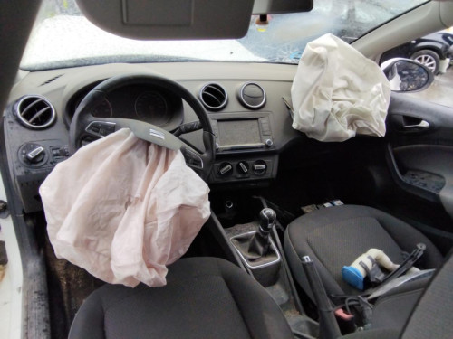  SEAT IBIZA BERLINA (6J5) 