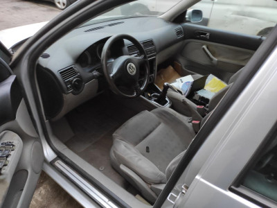 VOLKSWAGEN BORA BERLINA (1J2)(1998)