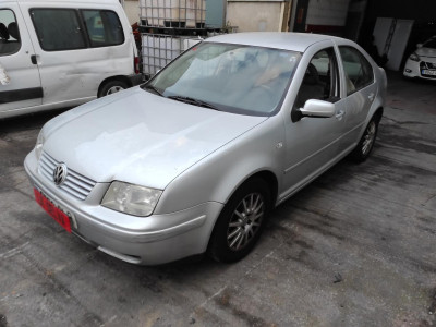 VOLKSWAGEN BORA BERLINA (1J2)(1998)