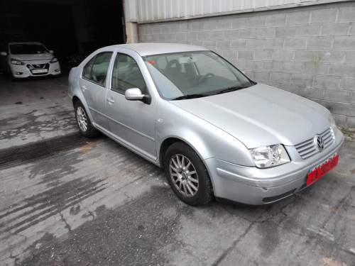 VOLKSWAGEN BORA BERLINA (1J2)(1998) — vehículo donante para recambios 