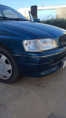 PARAGOLPES DELANTERO Ford Escort Berl./Turnier (1995->)