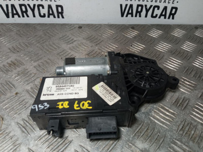 MOTOR ELEVALUNAS DELANTERO IZQUIERDO
