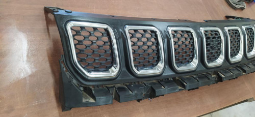 REJILLA DELANTERA JEEP COMPASS (M7) 