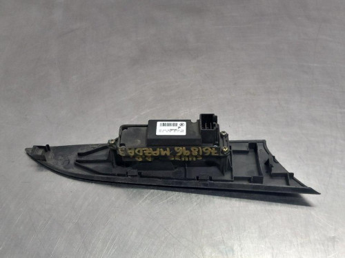  MANDO ELEVALUNAS DELANTERO DERECHO MAZDA 3 BERLINA (BK) 
