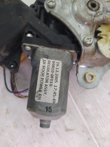  ELEVALUNAS DELANTERO DERECHO TOYOTA COROLLA VERSO (R1) 
