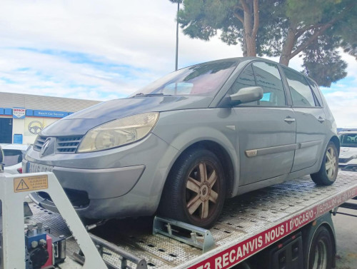 RENAULT SCENIC II (JM) — vehículo donante para recambios 