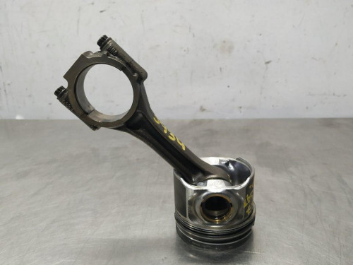  PISTON VOLKSWAGEN PASSAT VARIANT (3C5) 
