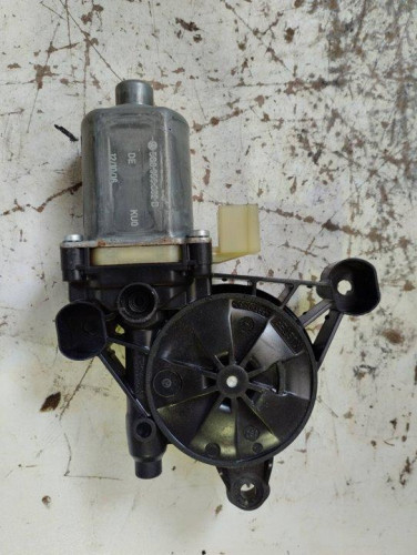 MOTOR ELEVALUNAS DELANTERO DERECHO Volkswagen GOLF VII (5G1/BE1) 