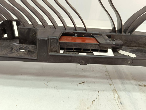 SOPORTE PARAGOLPES TRASERO Volkswagen TIGUAN (AD1) 