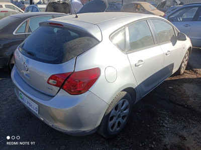 OPEL ASTRA J BERLINA 5P