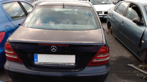  MERCEDES-BENZ CLASE C (BM 203) BERLINA 