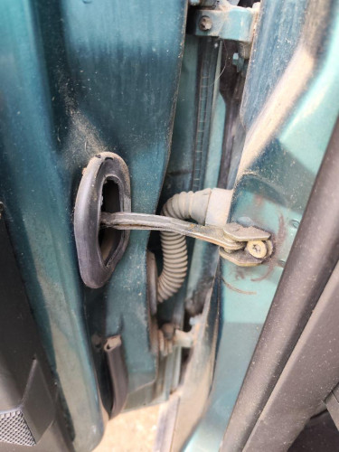 RETENEDOR PUERTA Ford FOCUS BERLINA (CAK) 