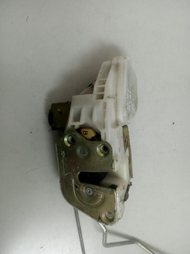 CERRADURA PUERTA DELANTERA DERECHA Mitsubishi GALANT BERLINA (EA0) 