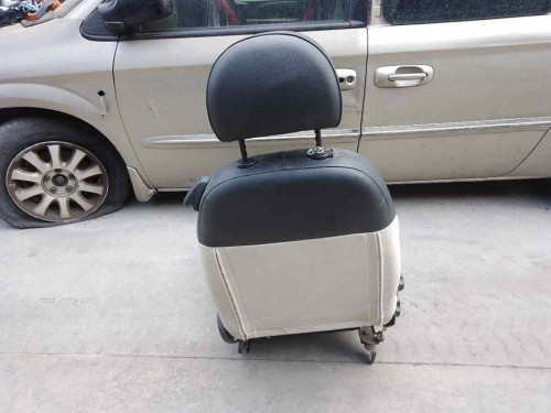 ASIENTO DELANTERO IZQUIERDO Lancia YPSILON (101) 