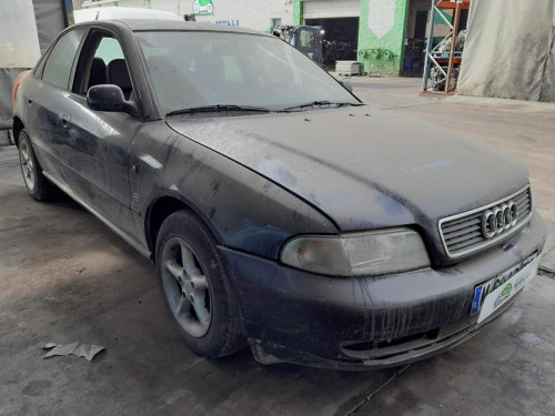  AUDI A4 BERLINA (B5) 