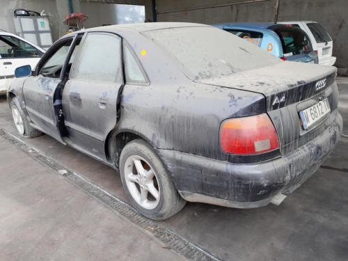  AUDI A4 BERLINA (B5) 