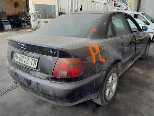  AUDI A4 BERLINA (B5) 