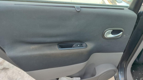 RENAULT SCENIC II (JM) — vehículo donante para recambios 