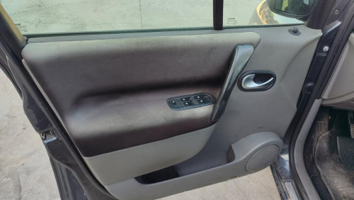 RENAULT SCENIC II (JM) — vehículo donante para recambios 
