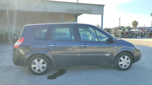 RENAULT SCENIC II (JM) — vehículo donante para recambios 