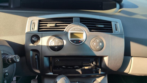 RENAULT SCENIC II (JM) — vehículo donante para recambios 