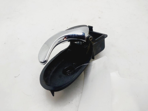 MANETA INTERIOR DELANTERA IZQUIERDA Ford FOCUS BERLINA (CAK) 