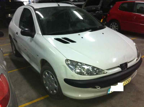PEUGEOT 206 — vehículo donante para recambios 
