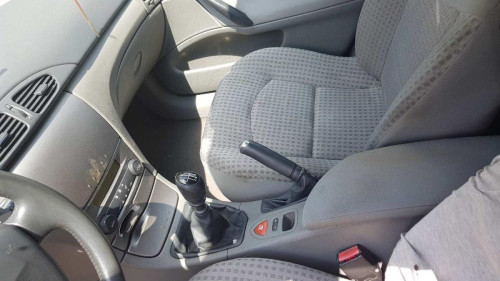 RENAULT LAGUNA II (BG0) — vehículo donante para recambios 