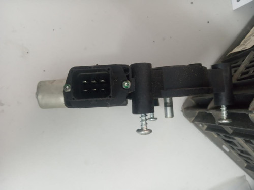 MOTOR ELEVALUNAS DELANTERO DERECHO Opel CORSA D 