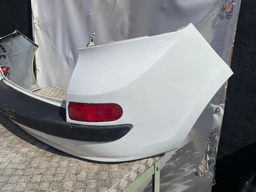 PARAGOLPES TRASERO 