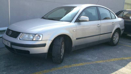  VOLKSWAGEN PASSAT BERLINA (3B2) 