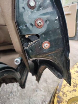 CERRADURA PUERTA TRASERA DERECHA, LAND ROVER, DISCOVERY (LT)