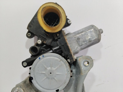 ELEVALUNAS TRASERO DERECHO, Toyota, COROLLA VERSO (R1)