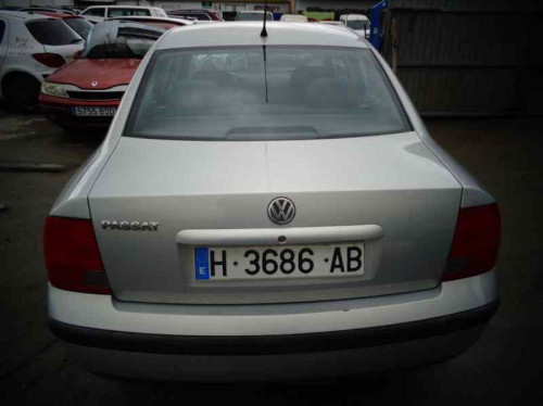 VOLKSWAGEN PASSAT BERLINA (3B2) — Donor Vehicle for Used Parts 