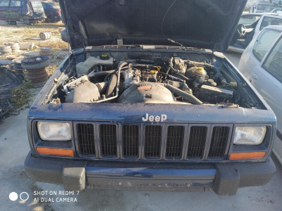 JEEP CHEROKEE (J)