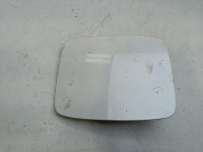 TAPA EXTERIOR COMBUSTIBLE, TOYOTA, PICNIC (M10)