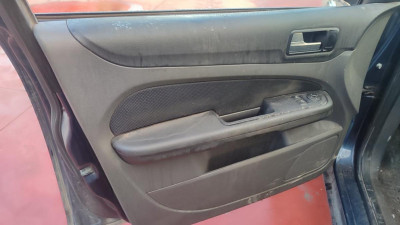 FORD FOCUS BERLINA (CAP)