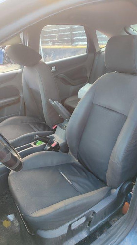  FORD FOCUS BERLINA (CAP) 