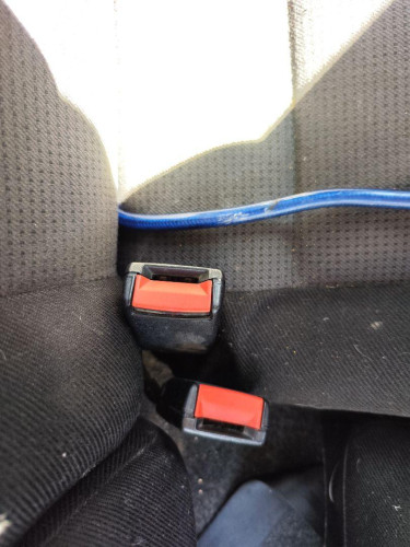 ENGANCHE CINTURON TRASERO IZQUIERDO Volkswagen GOLF IV BERLINA (1J1)(10.1997) 