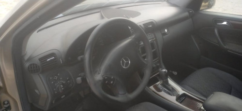  MERCEDES-BENZ CLASE C (BM 203) BERLINA 