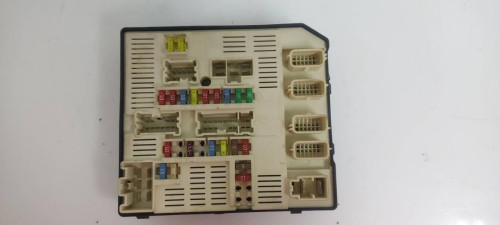 CAJA RELES / FUSIBLES Renault LAGUNA III GRANDTOUR 